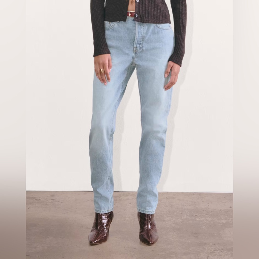 Everlane The 90’s Cheeky Jean, size 32